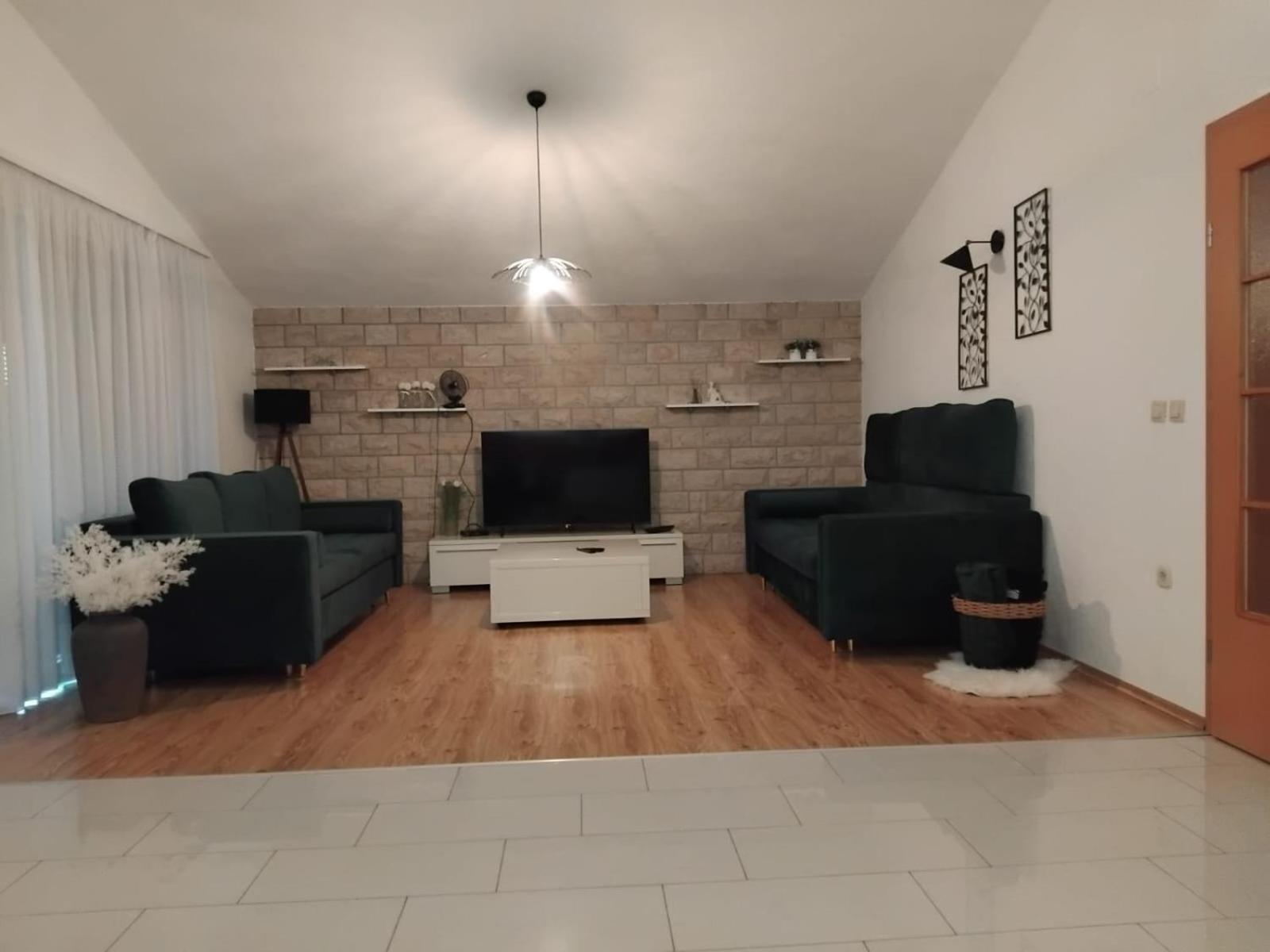 Apartman Zdravka Policnik Exterior foto