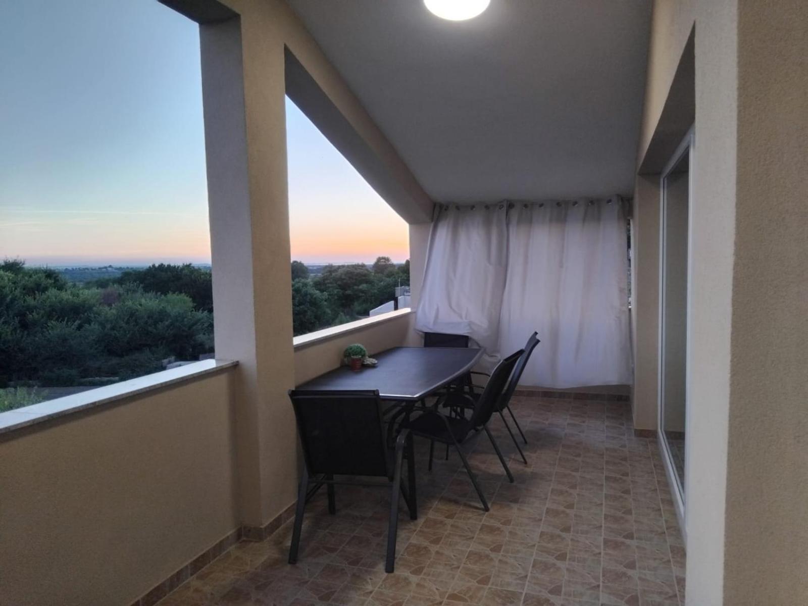 Apartman Zdravka Policnik Exterior foto